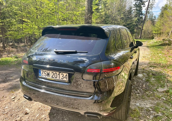 Porsche Cayenne cena 86000 przebieg: 313000, rok produkcji 2011 z Grybów małe 211